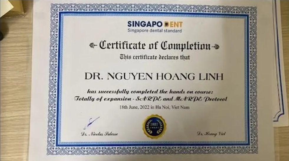 Bác sĩ Nguyễn Hoàng Linh