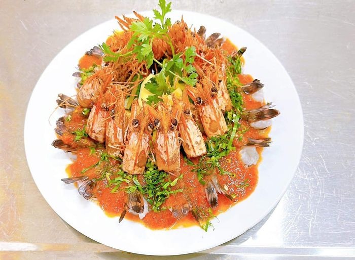 diem-danh-8-nha-hang-dak-nong-ly-tuong-cho-moi-bua-tiec-gia-dinh9.jpg