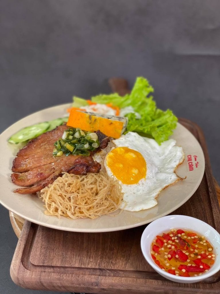 diem-danh-9-nha-hang-binh-dinh-danh-cho-gia-dinh-duoc-yeu-thich-nhat-1.jpg