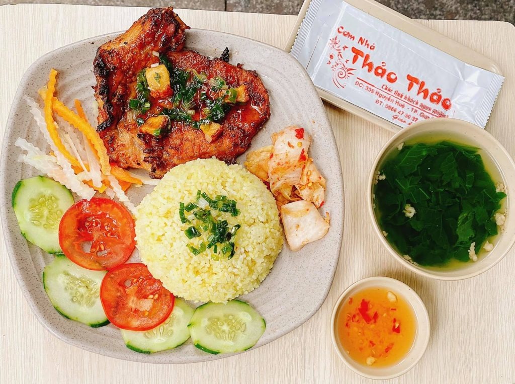 diem-danh-9-nha-hang-binh-dinh-danh-cho-gia-dinh-duoc-yeu-thich-nhat-3.jpg