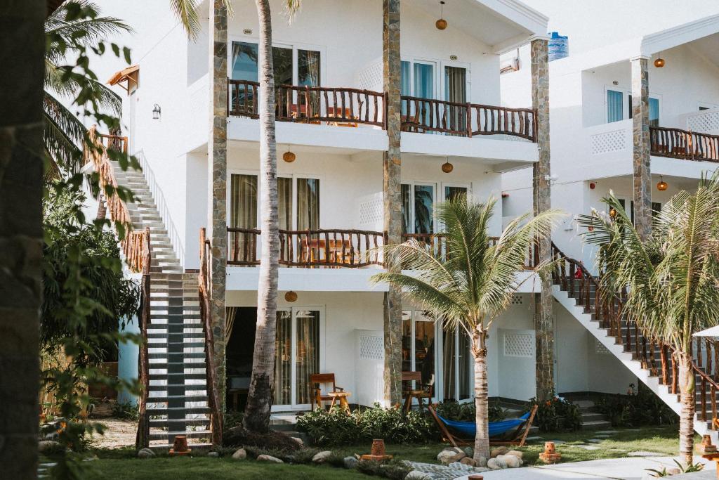 kham-pha-cac-villa-hon-rom-binh-thuan-3.jpg