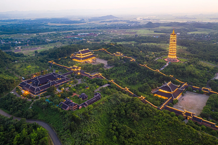 kinh-nghiem-du-lich-tam-coc-bich-dong-ninh-binh-10.webp