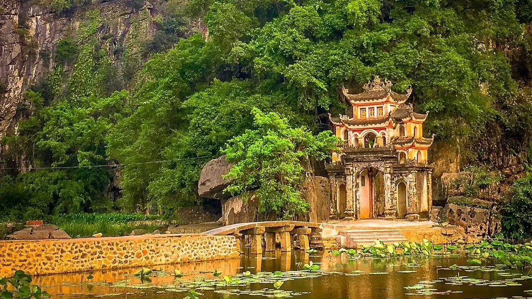 kinh-nghiem-du-lich-tam-coc-bich-dong-ninh-binh-7.webp