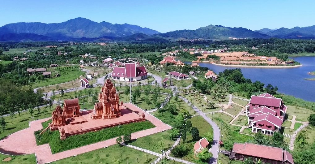 Làng văn hóa-du lịch các dân tộc Việt Nam