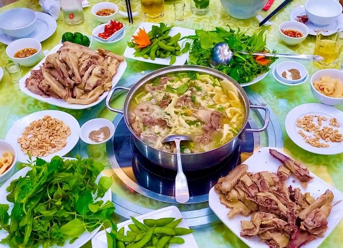 nha-hang-lien-doi.jpg