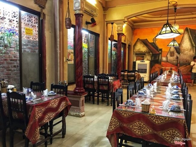 nha-hang-quang-tri4.jpg