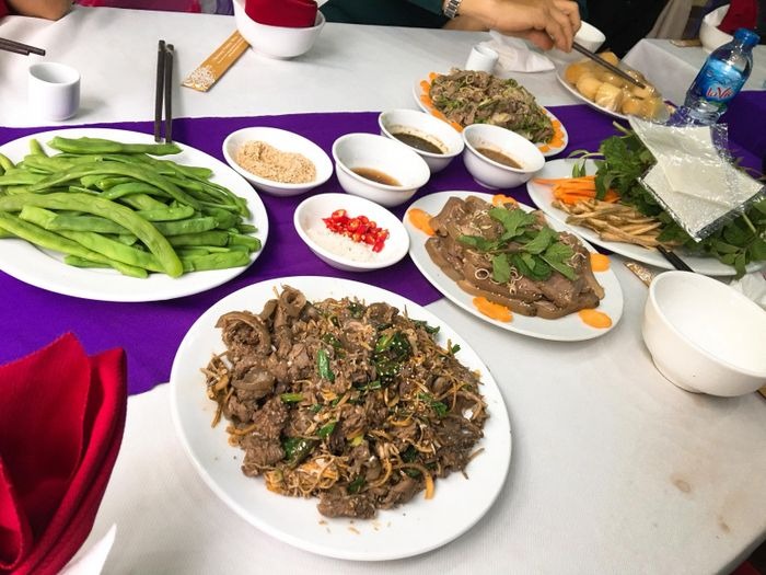 top-10-nha-hang-dien-bien-danh-cho-cap-doi-nhung-diem-den-lang-man-va-thu-vi-5.jpg
