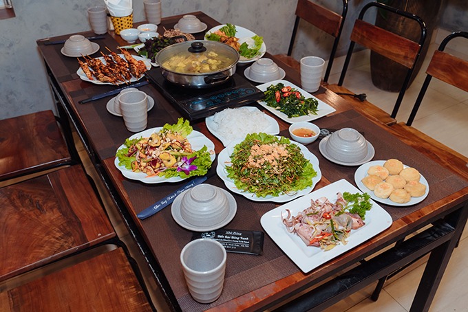 top-10-nha-hang-ha-noi-danh-cho-gia-dinh-co-khong-gian-am-ap-01.jpg