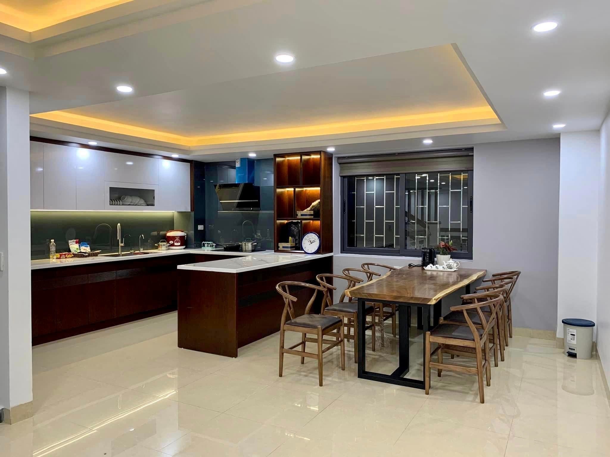 top-12-homestay-ha-long-danh-cho-cap-doi-tan-huong-ky-nghi-ngot-ngao-06.jpg