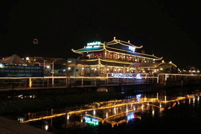 top-12-nha-hang-ha-noi-danh-cho-cap-doi-buoi-hen-ho-lang-man-1-3.jpg