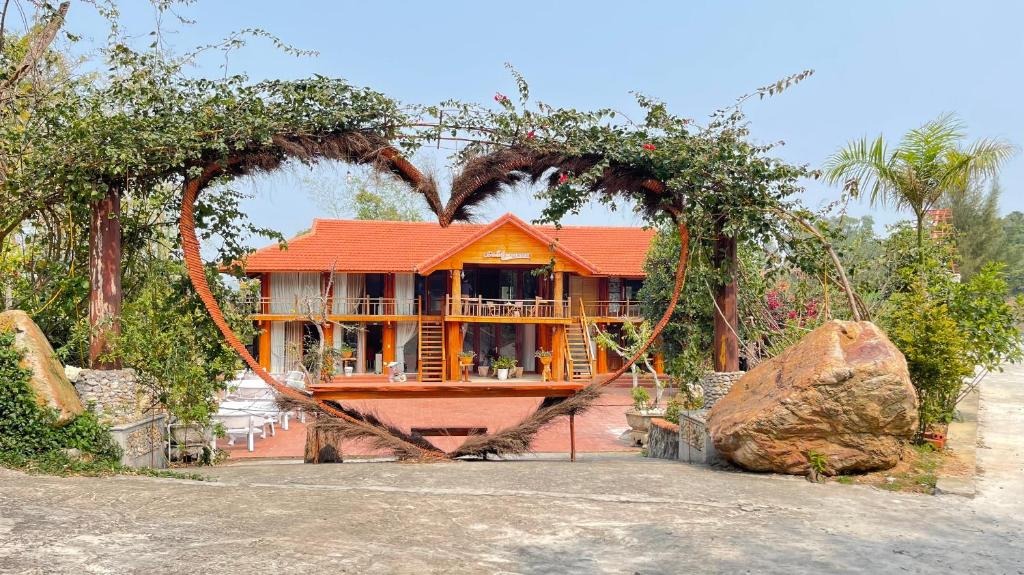 top-7-homestay-van-don-dep-danh-cho-cap-doi-dep-don-tim-11.jpg